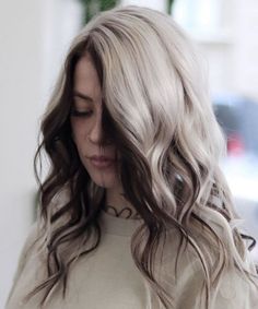 Black And Blonde Hair Ideas, Week Hairstyles, Black And Blonde Hair, Two Toned Hair, Blonde Hair Ideas, Dyed Hair Inspiration