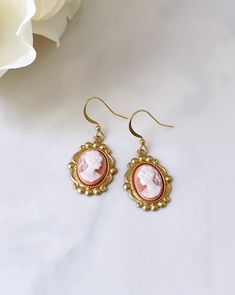 Classic resin cameos in an ornate oval brass setting with brass French ear wires. Designed and hand assembled by Robyn Joy. Schmuck Gold, Romantic Academia, Porch Deck, Earrings Classic, Cameo Earrings, Fasion Outfits, Cameo Jewelry, Bespoke Jewellery, Pretty Earrings