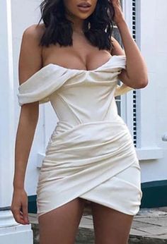 White Off Shoulder Bodycon Mini Dress (Elegant) Birthday Club Outfit, Looks Party, Mini Dress Fashion, Satin Mini Dress, Looks Chic, Fashion Icon, Satin Dress, Celebrity Dresses, Club Outfits