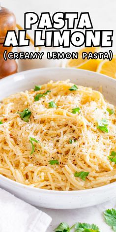 Super creamy lemon pasta recipe - so easy and tasty Lemon Cream Sauce Pasta, Lemon Pepper Pasta, Creamy Lemon Pasta, Creamy Lemon Sauce, Lemon Spaghetti, Cream Sauce Pasta, Instant Pot Pasta Recipe