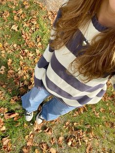 Autumn Outfits Teenage Girl, Cute Brandy Outfits, Downtown Outfits Fall, Fall Outfit Inspo For School, Autm Outfit, Downtown Autumn, Converse Outfit Fall, 2000s Autumn, Aesthetic Autumn Outfits