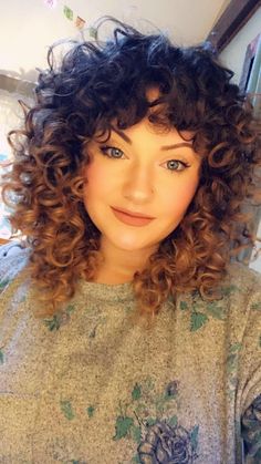 Curly Shag, Curly Hair Inspiration, Curly Hair With Bangs, Haircut And Color, Curly Hair Tips, Short Curly Hair