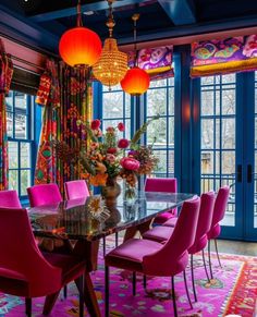 Maximalist Dining Room Decor, Elegant Maximalist Decor, Colorful Maximalist Living Room, Colourful Eclectic Interiors, Maximalist Eclectic Decor, Colorful Maximalist Decor Living Room, Maximalist House Decor, Romantic Maximalism, Colorful Dining Rooms