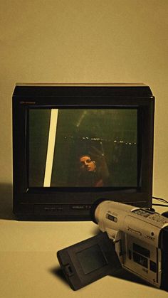 Aesthetic , photoshoot ideas , photographer , icons , etc Old Tech Aesthetic, Crt Tv Aesthetic, Old Box Tv, Retro Tv Aesthetic, Vcr Aesthetic, Television Aesthetic, Oasis Home Decor, Tv Photoshoot