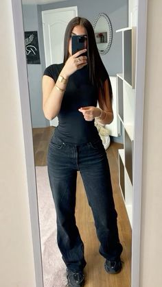 Black Shirt And Jeans Outfit Casual, Outfits W Black Jeans, Comfy Work Outfit Summer Casual, Dark Gray Top Outfit, All Black Outfit Jeans, Reversed Triangle Outfits, Black Jean Fits, School Outfits Black Jeans, Black Bottoms Outfit