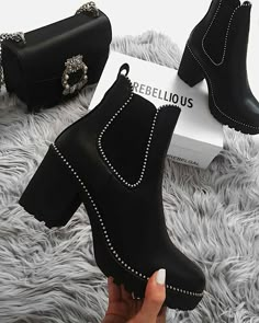 ⋆ pinterest - lizzieeegood ⋆ Hak Tinggi, Royal Elite, Shoe Inspo, Chloe Bag, Shoe Closet, Crazy Shoes, Dream Shoes, Shoe Obsession, On The Side