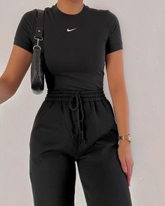 Pakaian Hipster, Modele Fitness, Outfit Trends, Causual Outfits, Sporty Outfits, 가을 패션, Colourful Outfits, Mode Inspiration, Outfit Casual