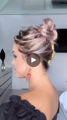 4.1M views · 94K reactions | Happy #thanksgiving🦃  to all #canadians 🇨🇦🍁 After living in Canada for over a decade, kids were born there we too feel Canadian. May your thanksgiving be bountiful, full of peace and love with reasons to be grateful. 

#hair #hairstyles #hairstylevideo #hairstyleideas #hairstyleinspo #bobhairstyles #bobhaircut #bobhairstyle #shorthairupdo #peinados #shorthairstyle | Ekaterina Guerra | Short Hairstyles + Makeup How To Do A Military Bun, Short Hair Updo, Haircut And Color, Hair Shampoo, Hair Videos, About Hair, Bobs Haircuts, Hair Updos, Up Hairstyles