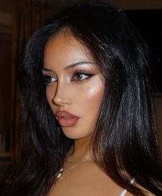 90s Makeup Look, Feminine Makeup, Sultry Makeup, Latina Makeup, 90s Makeup, Cindy Kimberly, Cute Makeup Looks, Dark Makeup, Glamour Makeup