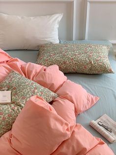 Cottagecore Bedding Set in coral duvet cover and floral pillowcase Pastel Bedding Aesthetic, Cottagecore Bedding, Modern Bedding Set, Leopard Print Rug, Cottagecore Life, Cottagecore Pastel, Quilted Curtains, Comfort Home, Modern Bedding