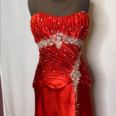 Back Center Zipper Red Satin Gown, Prom Colors, Satin Gown, Dresses Red, Red Satin, Red Color, Red Dress, Checks, Night Out