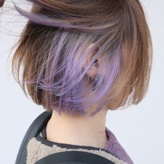 Undercolor Hair Ideas Purple, Undercolours Hair, Short Peekaboo Hair, Peekaboo Hair Color Short, Under Color Hair Ideas, Undercolor Hair, Short Purple Hair