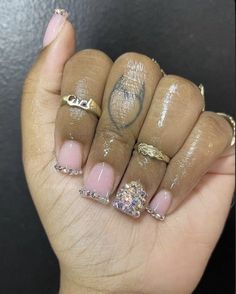 Rihnstone Placement Nails, Short Bday Nails, Bling Nails Short, Finger Claws, Hand Armor, Jewelry Vampire, Vampire Jewelry, Classy Acrylic, Dark Nail