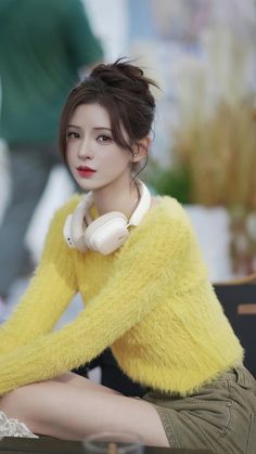 Zhang Yuxi, Asian Actress, Celebrity Stars, Chinese Actress, Winter Dresses, Abs Workout, Asian Beauty, Actresses, China