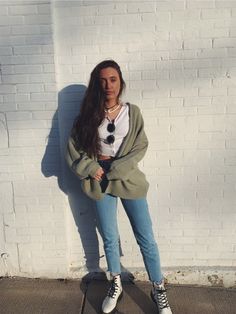 Edgy Cute Outfits, Hannah Meloche, Vsco Outfits, 90s Fashion Outfits, 2019 Fashion, Basic Outfits, Fit Mom