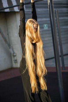 Long Hair Models, Extremely Long Hair, Beautiful Blonde Hair, Rapunzel Hair, Really Long Hair, Super Long Hair, Long Blonde, Very Long Hair, Long Blonde Hair