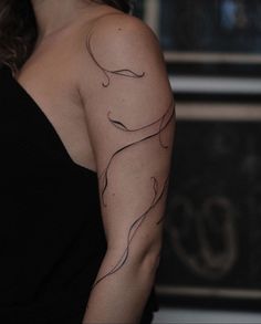 Line Tattoo Shoulder, Shoulder Line Tattoo, Smokey Tattoo, Hannah Tattoo, Basic Tattoos, Taurus Tattoos, Tasteful Tattoos