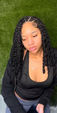 Short Boho Senegalese Twist, Short Island Twist With Curls, Medium Twist Braids Hairstyles, Medium Length Passion Twists, Braids No Curls, Hairstyles Faux Locs, Hairstyles Protective, Big Box Braids Hairstyles