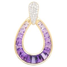 18k gold doorknocker channel-set taper baguette amethyst diamond pendant necklace. Elevate your style with this exquisite 18K gold taper baguette door-knocker shaped Gradient Amethyst pendant necklace. The pendant features a delicate drop adorned with a captivating gradation of carefully selected gemstones. At the top, a pear-shaped setting sparkles with dazzling diamonds, enhancing the overall elegance of the piece. The gemstones forming the gradient amethysts are caliber cut and channel set, a Amethyst Necklace Pendant, Diamond Settings, Amethyst Pendant, Stone Cuts, Diamond Pendant Necklace, Baguette Diamond, Diamond Pendant, Types Of Metal, 18k Gold