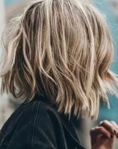 Beach Blonde Hair Color, Beauty Secrets Hair, Beach Blonde Hair, Hair Refresh, Shaggy Short Hair, Beach Blonde, Succession Planning, New Haircuts, Hair Fragrance