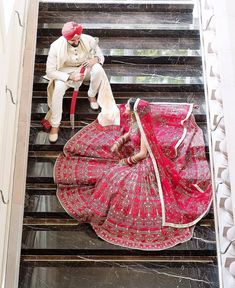 Bride Groom Photoshoot, Indian Wedding Poses, Bride Photos Poses, Indian Wedding Photography Couples, Bridal Photography Poses, Indian Wedding Couple Photography, Bride Photography Poses, Indian Wedding Couple, Bride Photoshoot