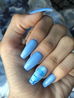 coffin Ongles Baby Blue, Baby Blue Acrylic Nails, Sky Blue Nails, Blue Coffin Nails, Nails Medium Length, Natural Nail Art, Purple Acrylic Nails, Tapered Square Nails, Baby Blue Nails