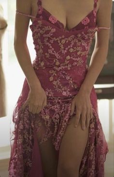 Look Gatsby, Layered Gown, Prom Dress Inspo, Chique Outfits, Chiffon Evening Dresses, Prom Dress Inspiration, Pretty Prom Dresses, Grad Dresses, Looks Street Style