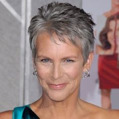 A hairstyle like Jaime Lee Curtis has here would help with visibility - notice how no matter how wet her hair gets or how much it hangs down it can't obstruct her vision? Jamie Lee Curtis Hair, Short Cropped Hair, Crop Hair, Asymmetrical Hairstyles, Lee Curtis, Short Hair Over 60, Jamie Lee