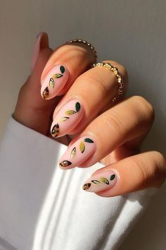 Just by imagination, we can know that if the nail design leaves some blank (space), then it will be unique. Not only that, if you want to enhance the appearance of basic nail styles, or make its design styles make people feel eye-catching. Then, we strongly recommend you try fashionable and chic negative space nails. #nailartdesigns#nailartideas#nailartdesignssummer#nailartshortnails#nailartideassimple Easy Fall Nail Designs, Spring Short Nails, Pastel Blue Nails, Easy Nail Art Ideas