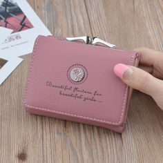 Brand Name: HEONYIRRYOrigin: CN(Origin)Lining Material: polyesterMaterial Composition: PU LEATHERMain Material: PUWallet Length: ShortItem Weight: 110gStyle: vintageModel Number: B564Item Width: 3.2cmClosure Type: HaspItem Height: 9cmPattern Type: FloralInterior: Interior Slot PocketInterior: Interior Zipper PocketInterior: Interior CompartmentInterior: Zipper PouchtInterior: Coin PocketInterior: Note CompartmentInterior: Photo HolderInterior: Card HolderGender: WOMENItem Length: 10cmItem Type: Wallets Women, Short Zipper, Leather Phone Wallet, Credit Card Holders, Floral Clutches, Small Coin Purse, Card Purse, Leather Floral, Wallets For Women Leather