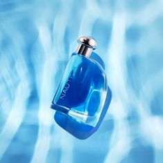 Energetic & timeless energy for each day. Crisp & fresh, like summer days by the ocean. Universal & long-lasting, perfect for everyday. Nautica fragrances: Scents to take on the day. Pineapple Water, Perfume Store, Passion For Life, Signature Scent, Water Lily, Smell Good, Blue Man, Beauty Health