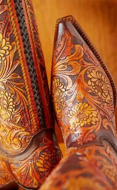 This tooled look will be used on a custom piece SOON Rocketbuster Boots, Custom Cowboy Boots, Urban Cowgirl, The Big City, Estilo Country, Boots Ugg, Custom Boots, Cowgirl Chic