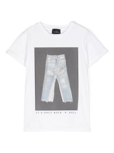 off-white stretch-cotton jersey texture round neck short sleeves jeans print slogan print to the front straight hem Summer Cotton Jeans With Letter Print, Relaxed Fit Denim T-shirt With Crew Neck, White Cotton Jeans With Graphic Print, Denim Short Sleeve T-shirt For Spring, White Graphic Print Jeans For Streetwear, Summer Cotton Jeans With Graphic Print, Summer Relaxed Fit Jeans With Letter Print, Summer Graphic Print Cotton Jeans, Trendy Graphic Print Cotton Jeans