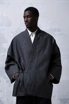 Japanese Street Fashion Men, Japanese Style Clothing, Minimal Shirt Design, Fashion Models Men, Modern Suits, Linen Fashion