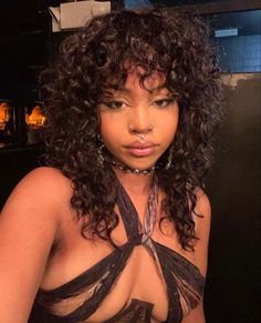 Curly Short Layered Haircuts, Curly Haircuts With Bangs And Layers, Curly Wolf Cut Black Women, Wolf Cut Curly Hair 3a 3b, Curly Shag Haircut With Bangs, Wolfcut Black Women, Alt Curly Haircut, Grunge Haircut Curly, Curly Rockstar Hair