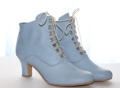 Victorian Boots , Blue leather Boots , Edwardian Boots , Victorian Wedding Boots , Festival Boots , 1900 Boots , Granny Boots , Ankle Boots Blue Lace-up Formal Boots, Victorian Wedding Boots, Boots Wedding, Blue Leather Boots, Classic Black Boots, Retro Boots, Victorian Shoes, Festival Boots, Granny Boots