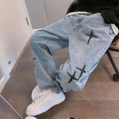 DETAILSMaterial: DenimClosure Type: Button FlyPattern Type: PrintWaist Type: MID Baggy Men Jeans, Street Hip Hop Style, Men Korean Fashion, Fashion Draping, Cargo Pants Streetwear, Wide Leg Cargo Pants, Denim Cargo Pants, High Street Fashion, Style Hip Hop