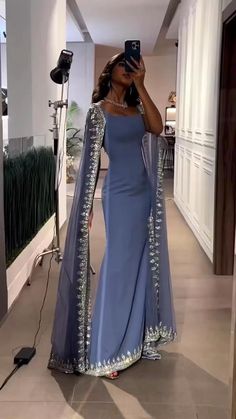 Arab Gowns Evening Dresses, Arabic Night Party Ideas Outfit, Egyptian Wedding Guest Dress, Dubai Wedding Guest Outfit, Moroccan Theme Party Outfits, Pretty Gowns Classy, Prom Dress With Cardigan, Sister Bride Dress, Elegant Maxi Dress Classy