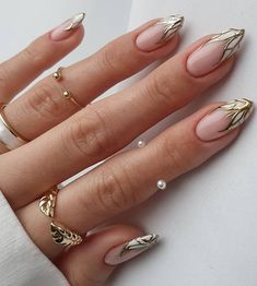 Nails In Style Now, Milton Keynes, Stick On Nails, Minimalist Nails, Chic Nails, Artificial Nails, Gold Nails, Cute Acrylic Nails