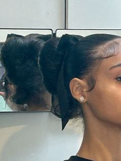 Barbie Ponytail Black Women Natural Hair, Bows Aesthetic Hair, Hair Bows Outfit, Bow Natural Hair, Hair Bow Hairstyle Black Women, Black Ballerina Hairstyles, Hairstyles For Work With Hat, Hair Bows Black Women, Soft Girl Hairstyles Black Women