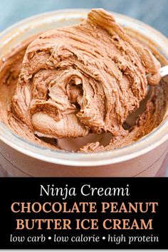 pint container with keto Ninja Creami peanut butter chocolate ice cream with text Low Carb High Protein Creami, Ninja Creami Ice Cream Recipes High Protein Low Cal, Ninja Creami Chocolate Peanut Butter, Creme Recipe, Low Carb Ice Cream Recipe, Chocolate Peanut Butter Ice Cream, Low Calorie Ice Cream