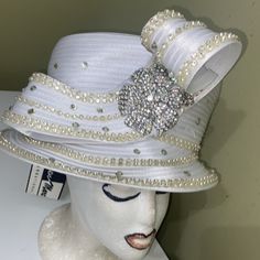 Snow White & Adorned With Crystal Rhinestones. Nwt. See Pics And Please Take Time To Look At All Of The Hats In My Collection. White Church Dress, Unusual Hats, Ponytail Beanie, Church Dress, Vintage Chanel Handbags, Women Hats, Elegant Hats, Tan Woman, Dress Hat