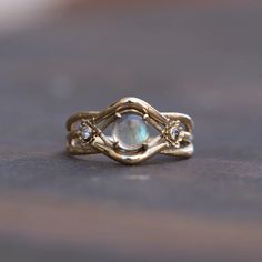 Labradorite 14k Gold Ring Moissanite Lotus Flower Ring Gold - Etsy Turkey Unique Stone Wedding Rings, Mystical Engagement Ring, Mystic Rings, Hippie Engagement Ring, Funky Engagement Rings, Labradorite Wedding Ring, Lotus Engagement Ring