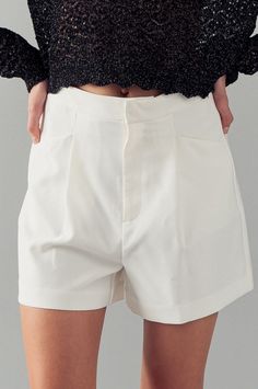 White Pleated Shorts - Southern Sunday Sophisticated Look, Hair Accessories Gift, Pleated Shorts, Sweater Blouse, Fall Dresses, Skirt Pants, Long Tops, Bottoms Pants, Short Tops