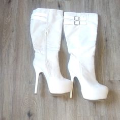 Beautiful Ivory "Scene" Platform Boots Never Worn Cream High Heel Platform Boots, Chic Cream High-top Boots, Chic White High-top Heels, Scene Shoes, Size 10 Women, Platform Boots, Heeled Boots, Size 10, Women Shoes