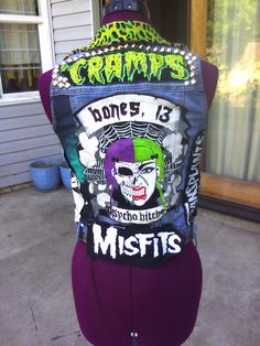 Psycho Cramps Psychobilly Fashion, Horror Punk, Denim Vests, Battle Jacket, Diy Jacket, Punk Rocker, Mötley Crüe, Punk Outfits