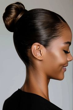 Sleek High Bun: 55+ Styles » Sleek Top Knot Bun ✓ Slicked Back High Bun ✓ Smooth Ballerina Bun ✓ Tight High Bun with Bobby Pins ✓ Sculpted Low Bun [ ➳ Jetzt inspirieren lassen! ] Smooth Bun Wedding Hair, Slicked Back High Bun, High Slick Back Bun, Bridesmaid Hair High Bun, High Slick Bun, Bun Slicked Back, Slick Back High Bun, Sleek Top Knot Bun, Slick High Bun