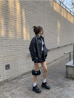 Mode Indie, Elegante Casual, Looks Black, Casual Style Outfits, Korean Outfits, Mode Inspiration