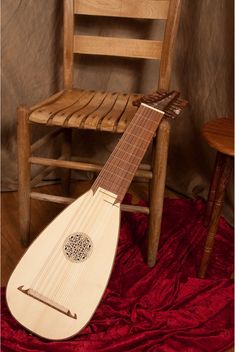 Roosebeck LTT8R Roosebeck 8-Course Travel Lute Hot Picks, Picnic Basket, Making Out, Ladder Decor, Travel