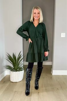 Perfect holiday party outfit! Green flowy dress paired with black tall boots and tights. Green Flowy Dress, Black Tall Boots, Black Boots Tall, Holiday Party Outfit, Flowy Dress, Tall Boots, Outfit Idea, Holiday Party